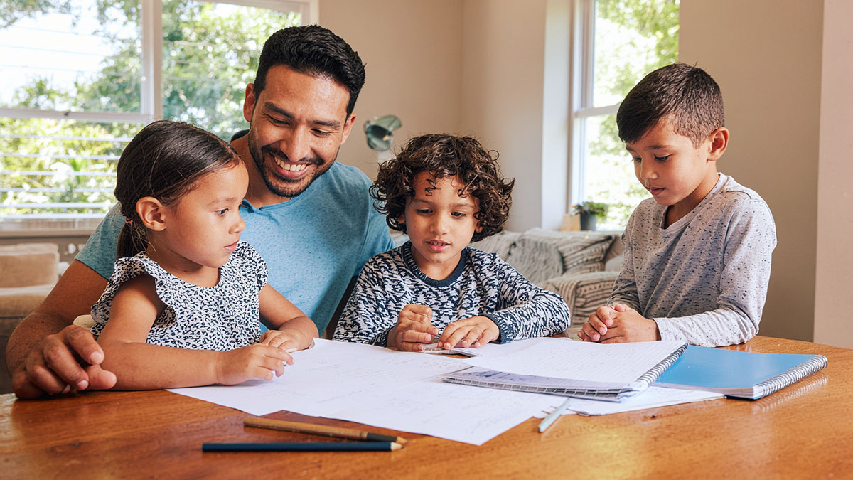 Regreso a clases, regreso al orden y el momento ideal para educar en finanzas